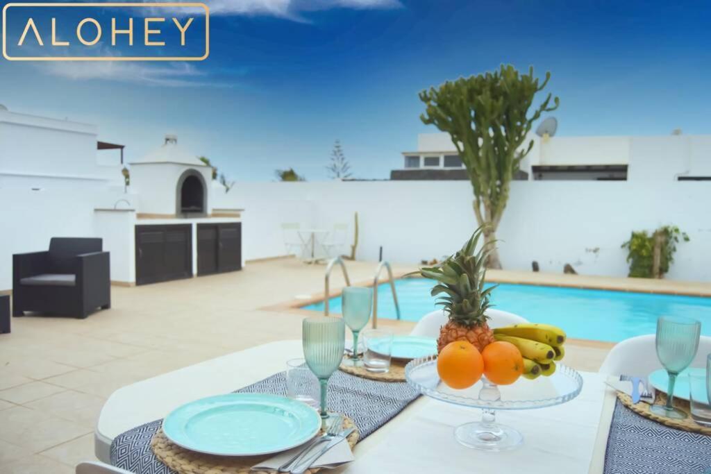 Дом отдыха Timanfaya Heatable Pool, Afternoon Sun And Spacious Terrace